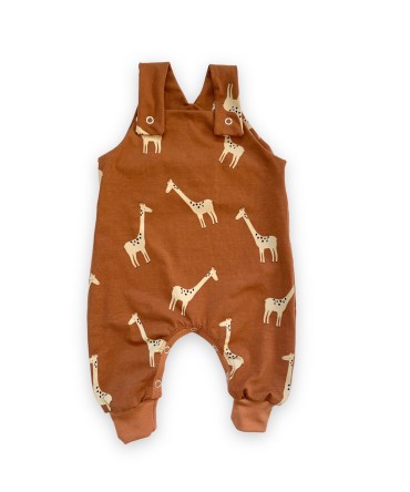 alt="Poulpito - SALOPETTE -Salopette en jersey bébé avec pressions - Zahraf - Girafes Rouille"